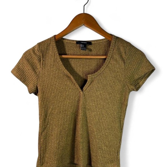 Forever 21 Tops - Rustic Preppy Ribbed Crop Top Small Sexy School Girl Gold-Tone Baby Tee V-Neck S
